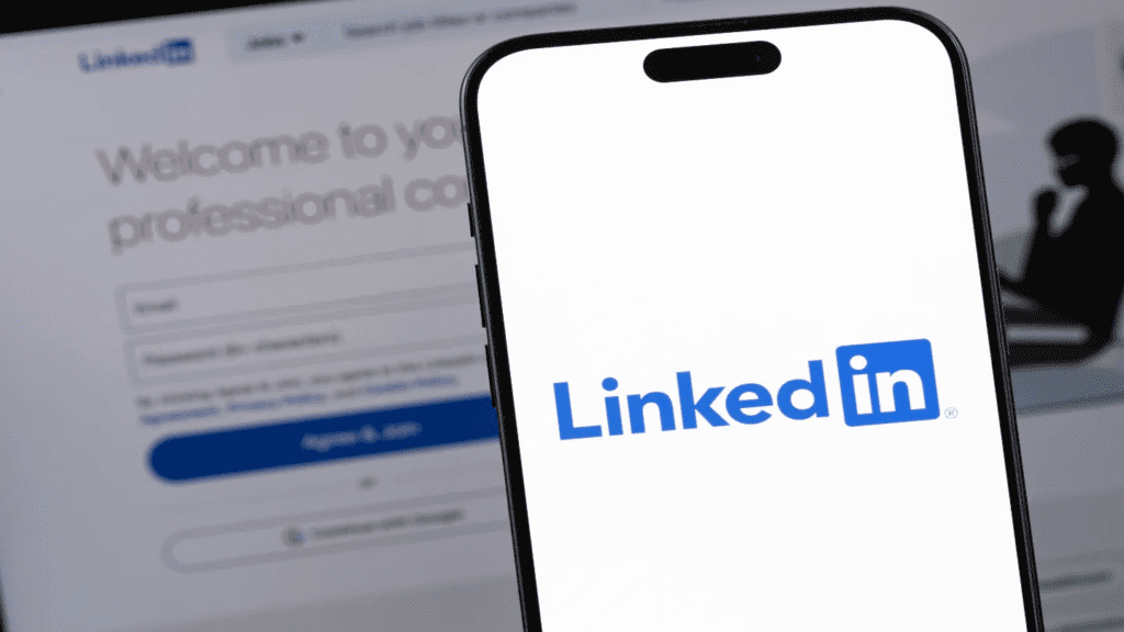 LinkedIn Avoids Lawsuit About Using Premium Members’ Data for AI Training